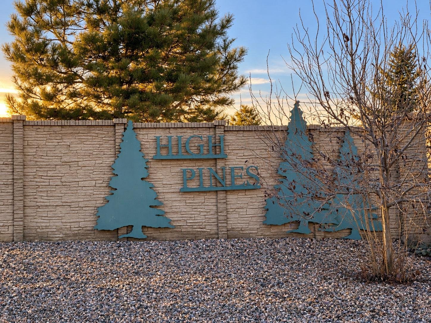 High Pines neighborhood entrance in the Monument Colorado area